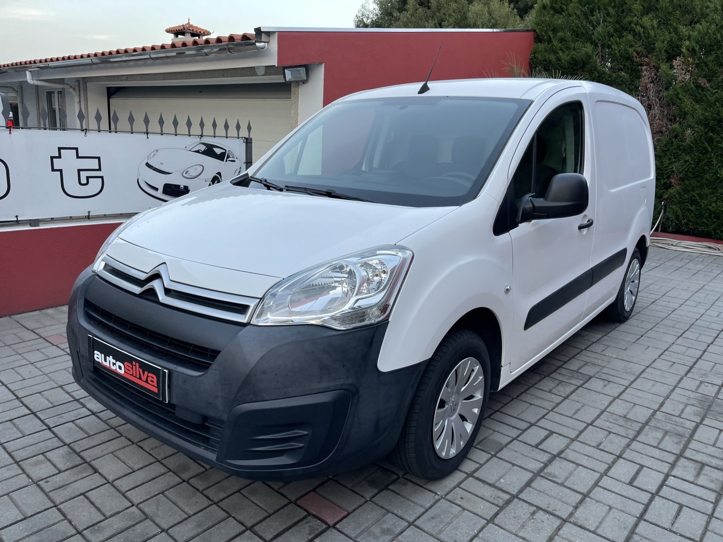 Citroën Berlingo 1.6 HDI 100CV 3 LUGARES GPS