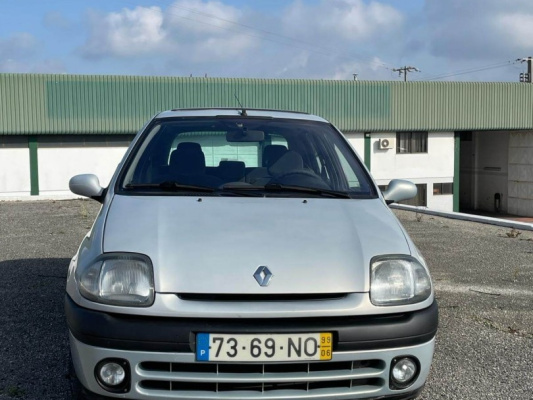Renault Clio, 1999