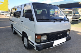 Toyota HiAce VLH51 9 Lugares