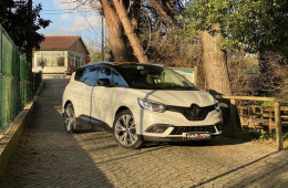 Renault Grand scénic 1.5 dCi Intens EDC SS
