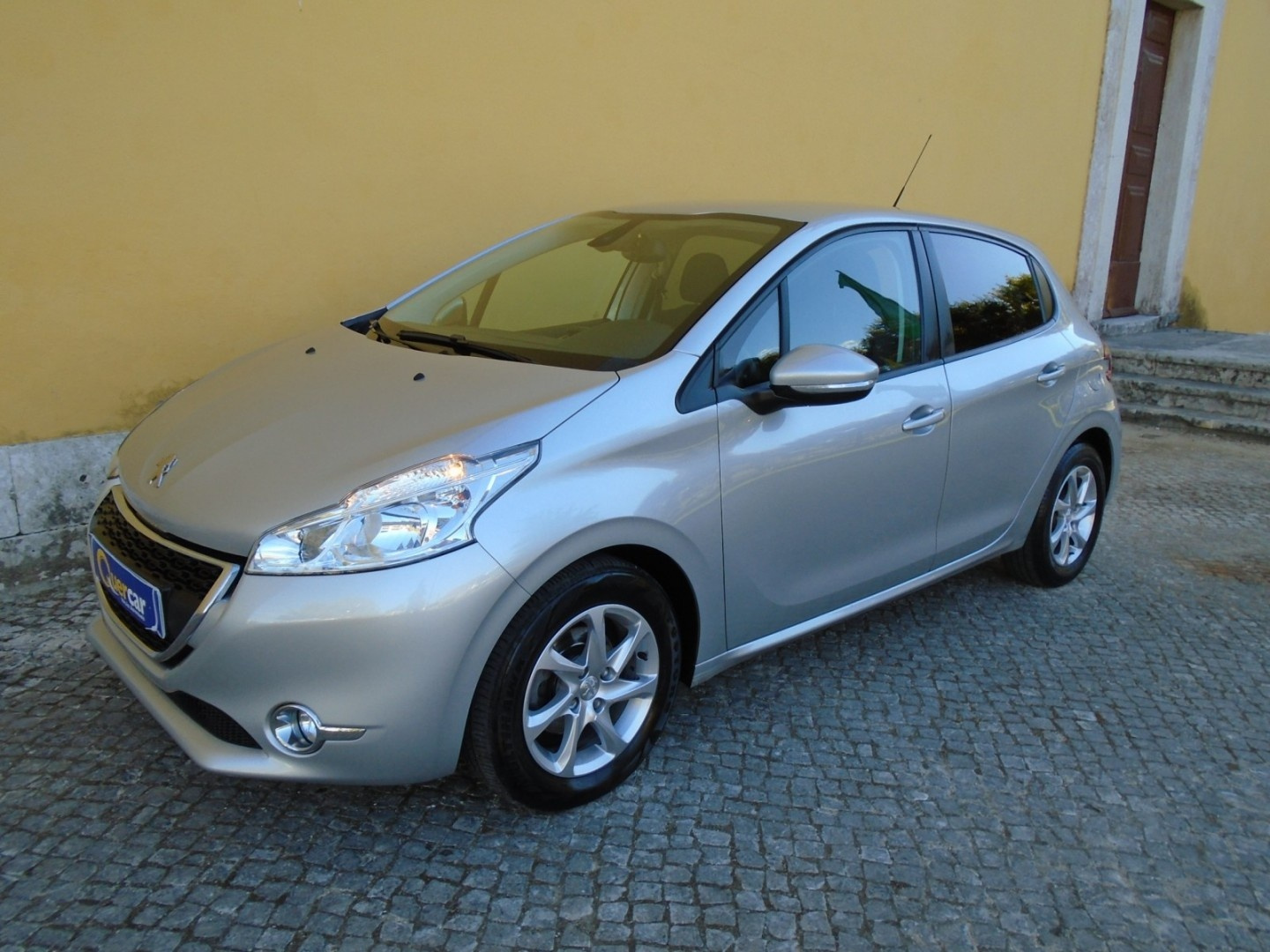 peugeot 208 1.4 hdi active